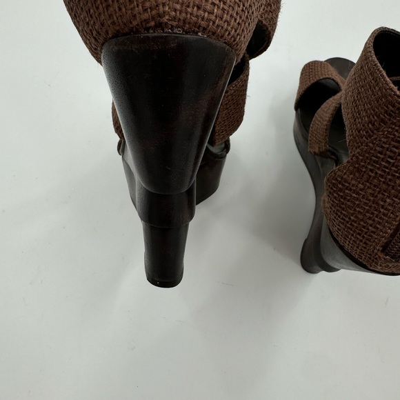 Diane Von Furstenberg Opal Wedge Sandals - Picture 11 of 12